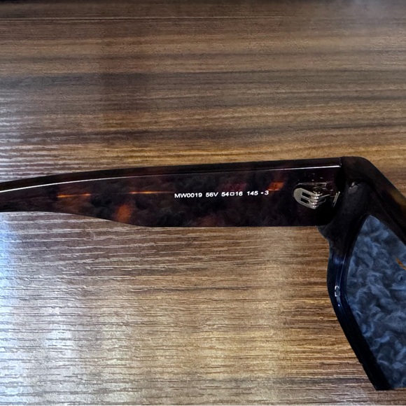 MCM Brown Tortoise Shell Men's Sunglasses NWT - Picture 5 of 7